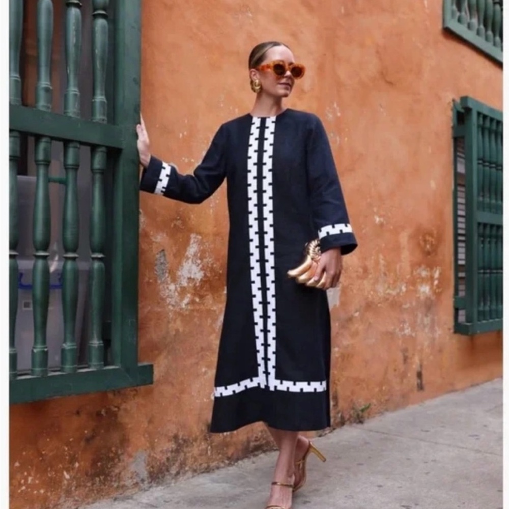 Summer Travel Dress — Lightweight Elegance